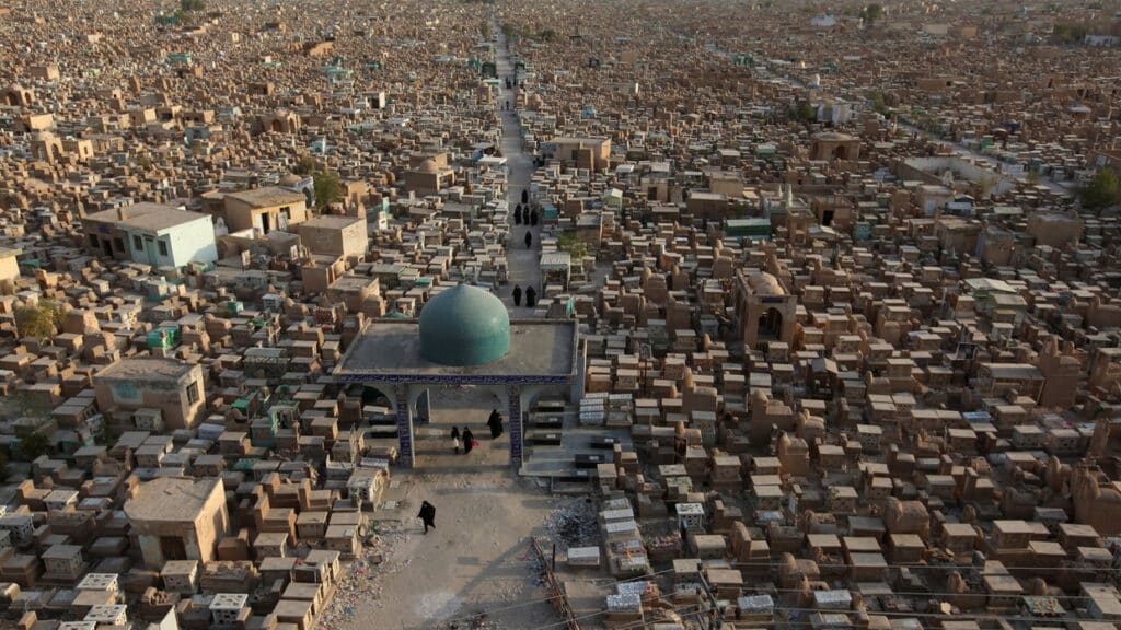 مقبرة وادي السلام